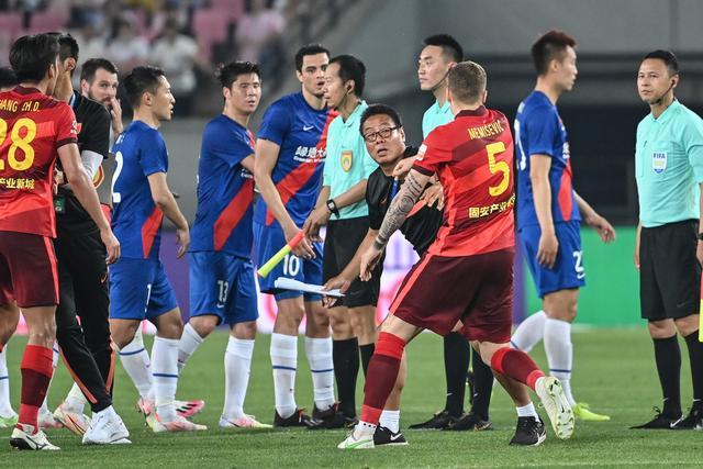 意杯-夸德拉多破门卢卡库点球绝平 尤文1-1国米
